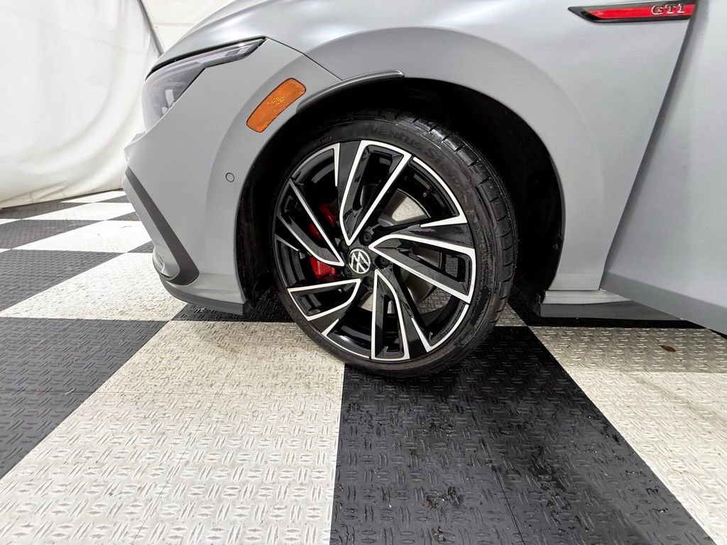 Used 2024 Volkswagen GTI Autobahn image 9
