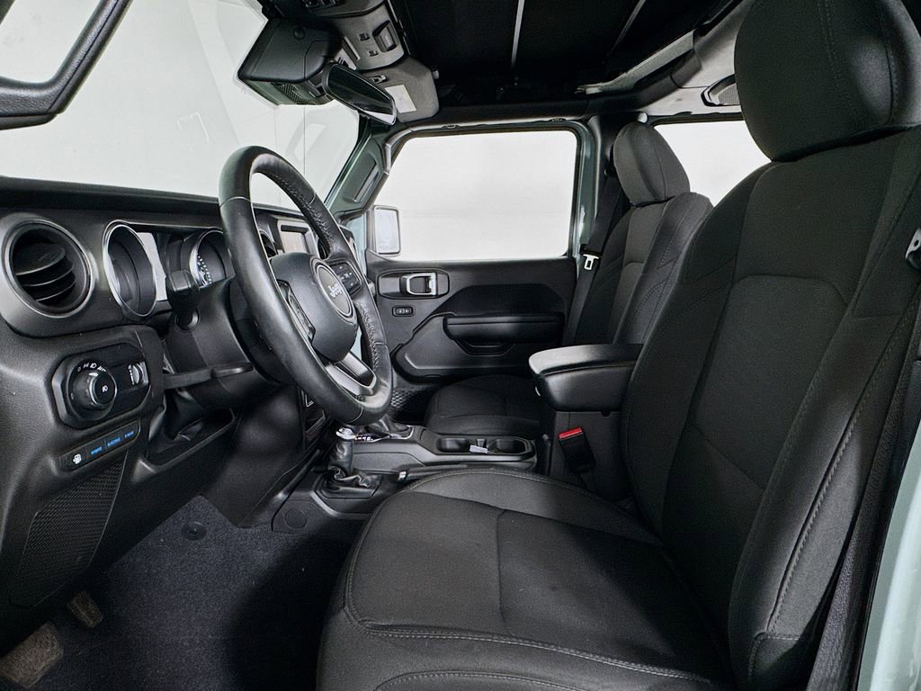Used 2023 Jeep Wrangler Unlimited w/ Safety Group AWD/4WD image 13