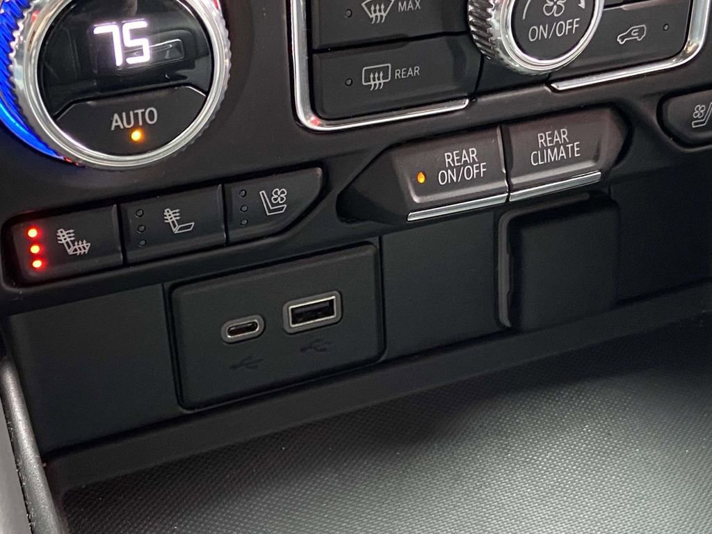 Used 2023 GMC Yukon SLT image 23