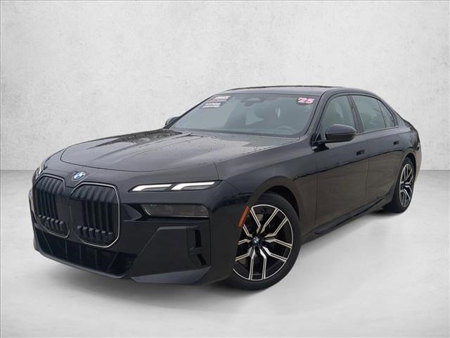 Used 2025 BMW 740i xDrive w/ Premium Package image 1