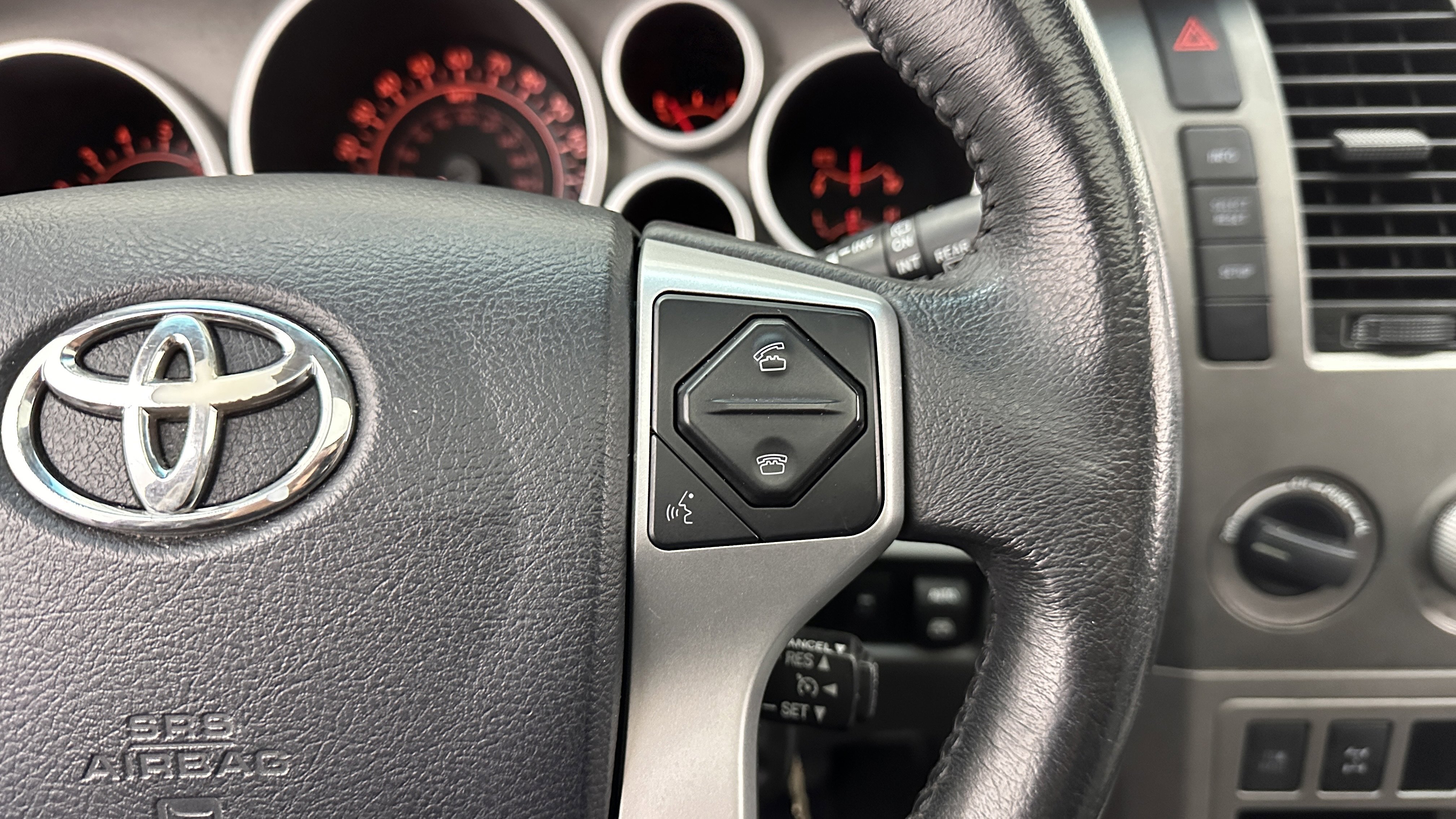 Used 2016 Toyota Sequoia SR5 image 19