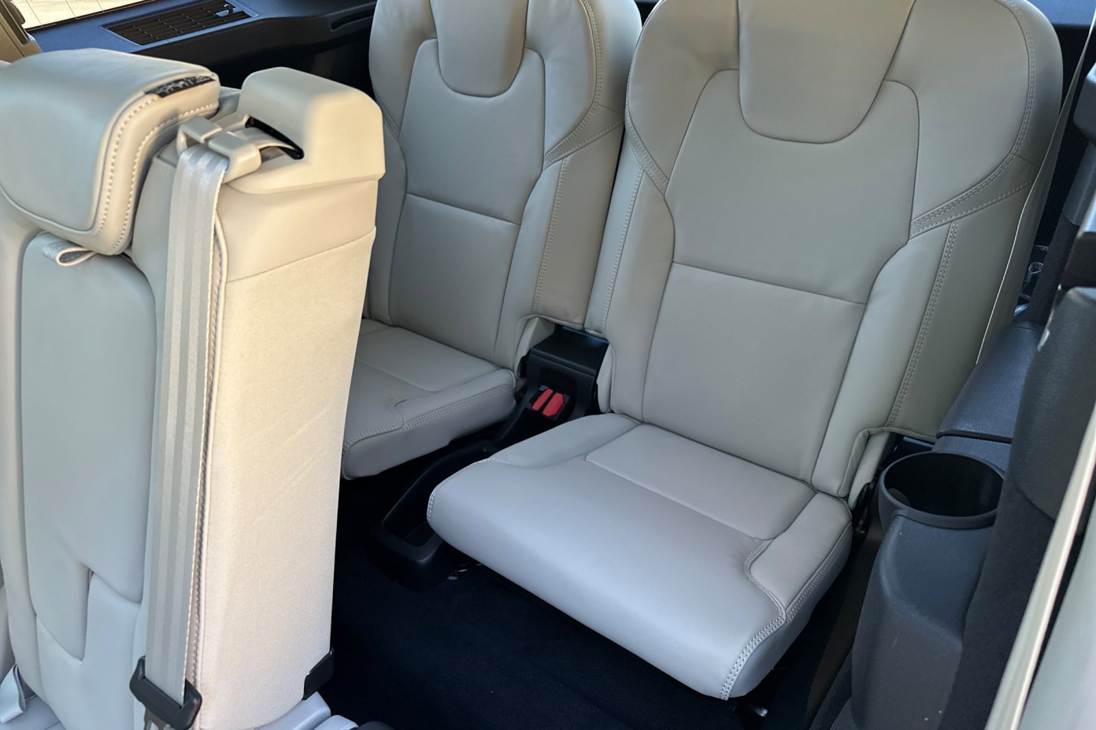 New 2026 Volvo XC90 T8 Ultra image 13