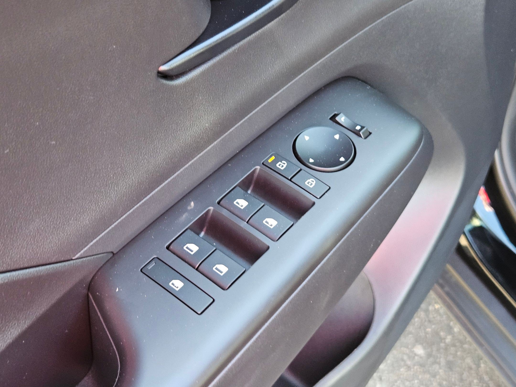 Certified 2026 Hyundai Kona SEL Sport FWD image 11