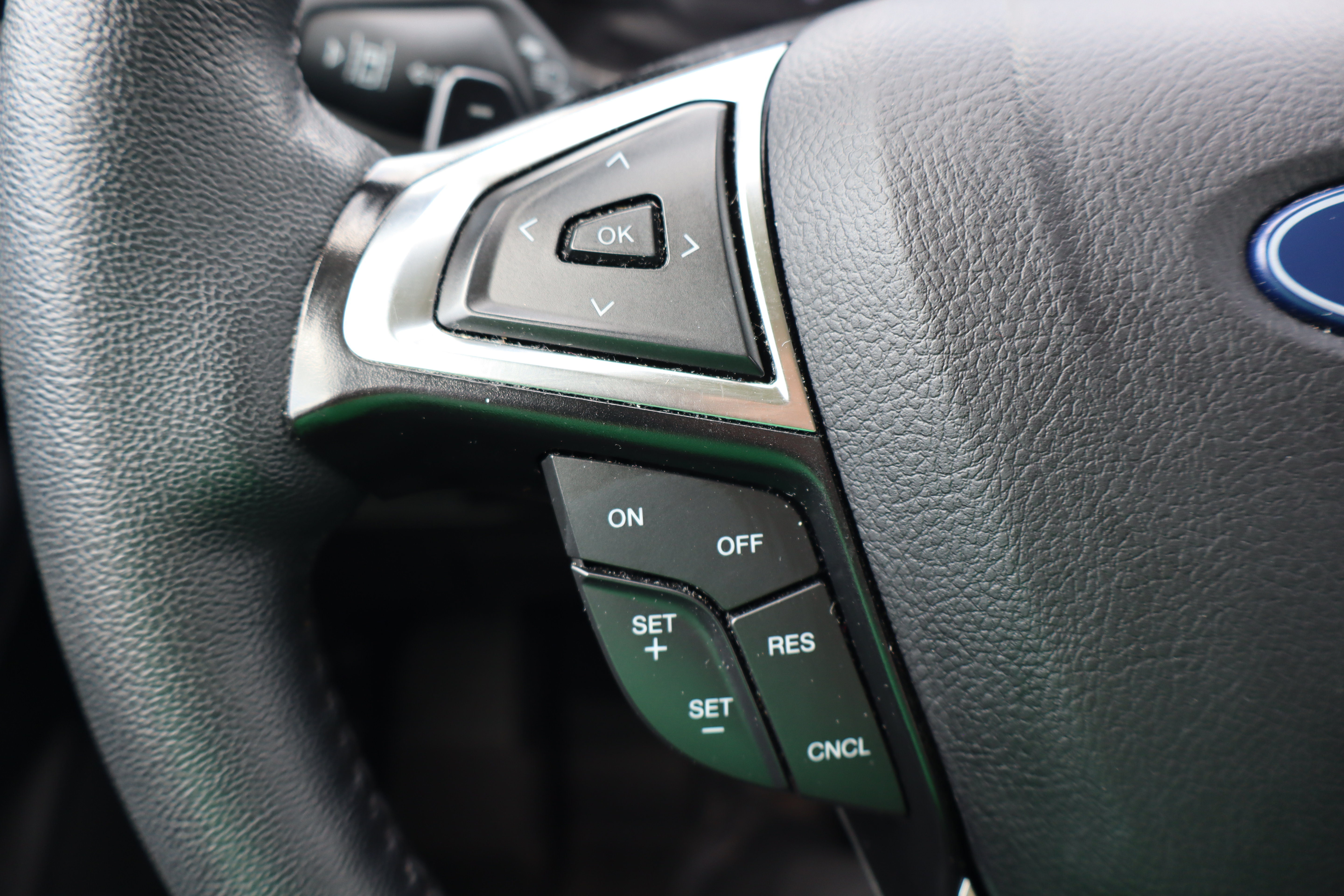 Used 2023 Ford Edge SEL w/ Convenience Package AWD/4WD image 16