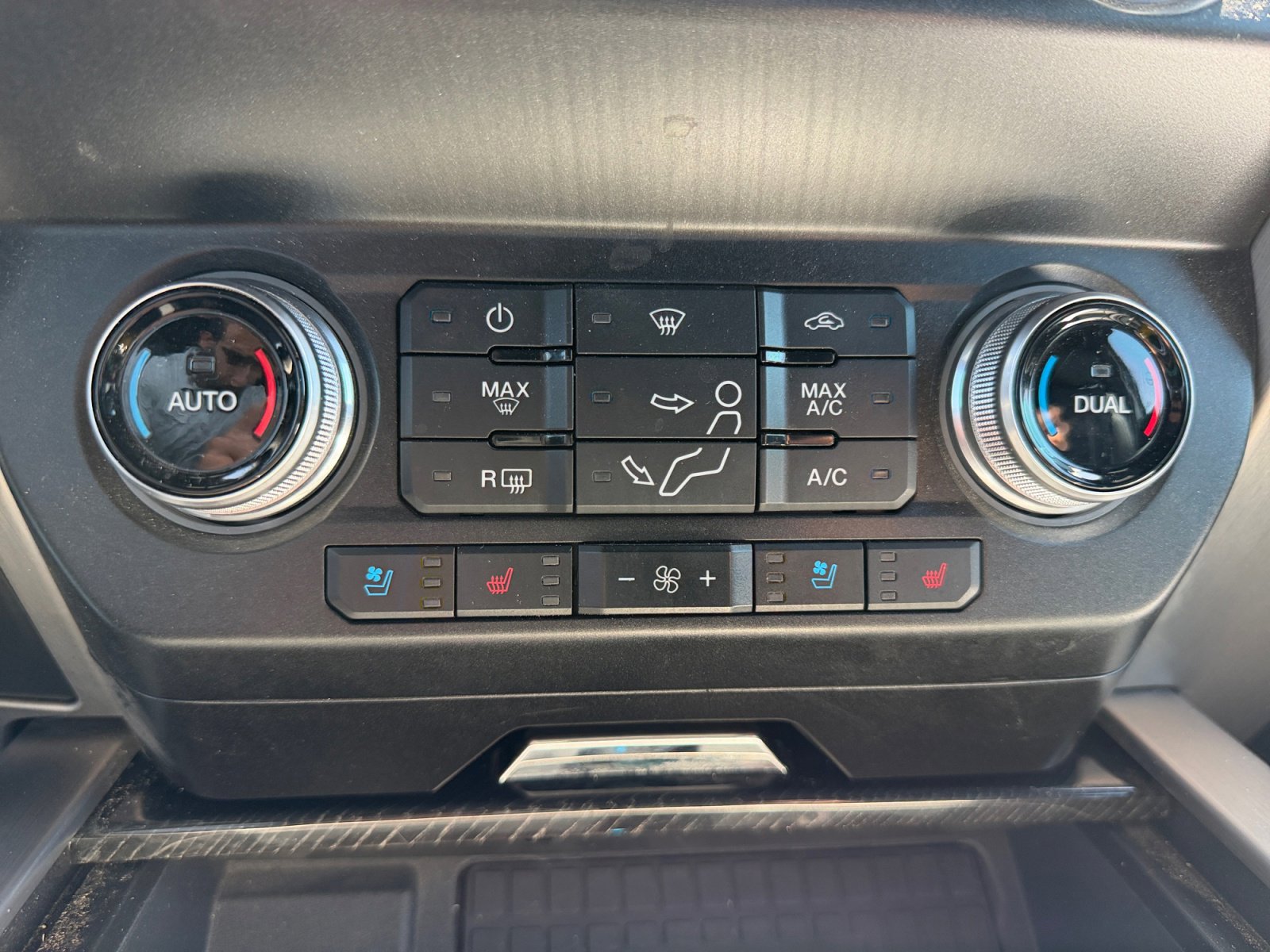 Used 2021 Ford F250 Platinum AWD/4WD image 11