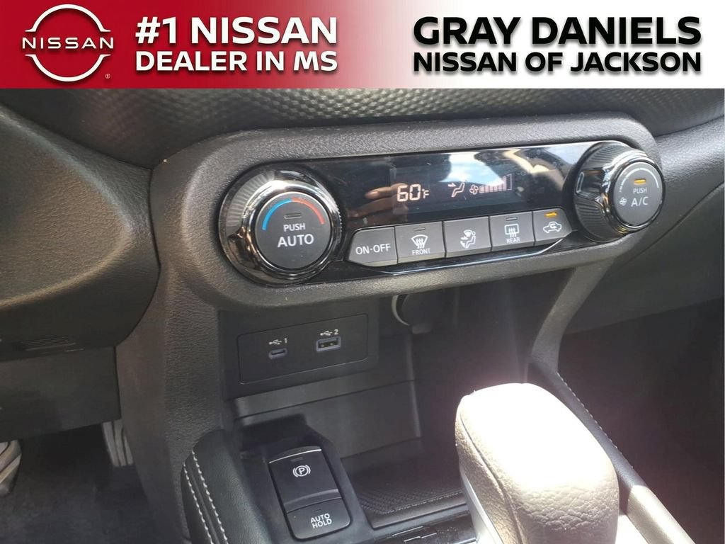 Used 2021 Nissan Kicks SV FWD image 16