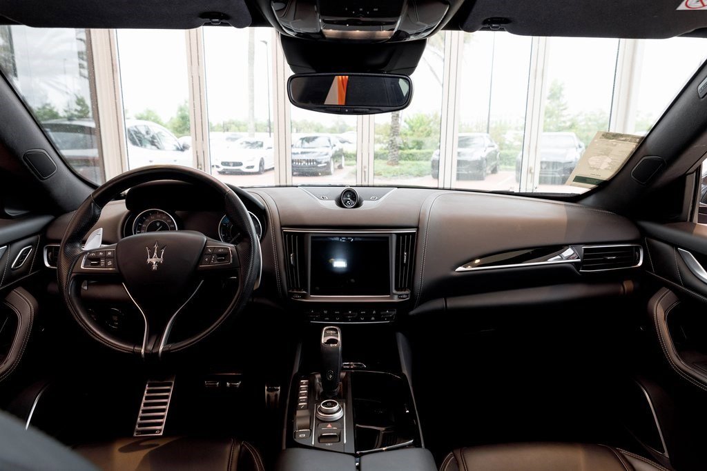 Used 2021 Maserati Levante S GranSport image 31