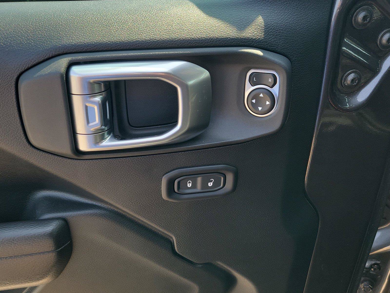Used 2022 Jeep Wrangler Unlimited Sport AWD/4WD image 17
