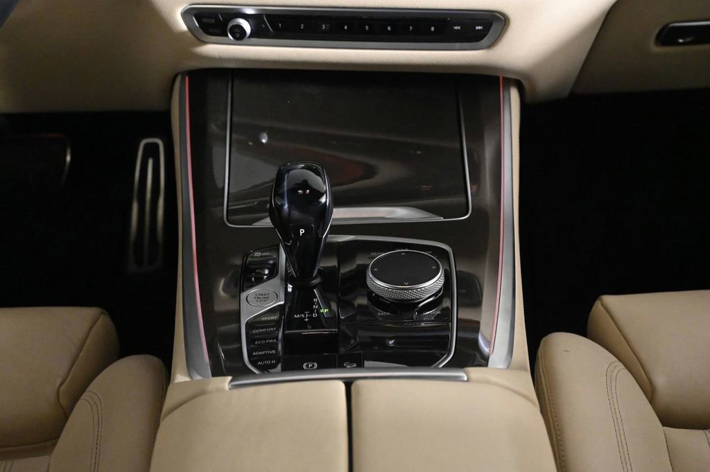Used 2021 BMW X5 xDrive40i w/ M Sport Package AWD/4WD image 14