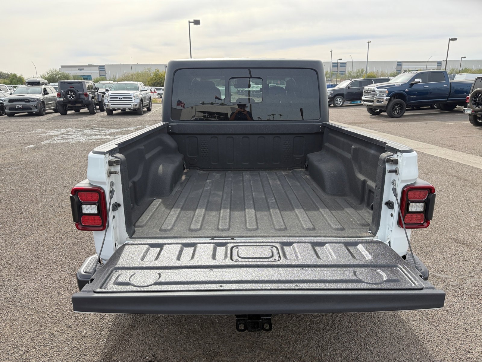 Used 2020 Jeep Gladiator Overland image 29