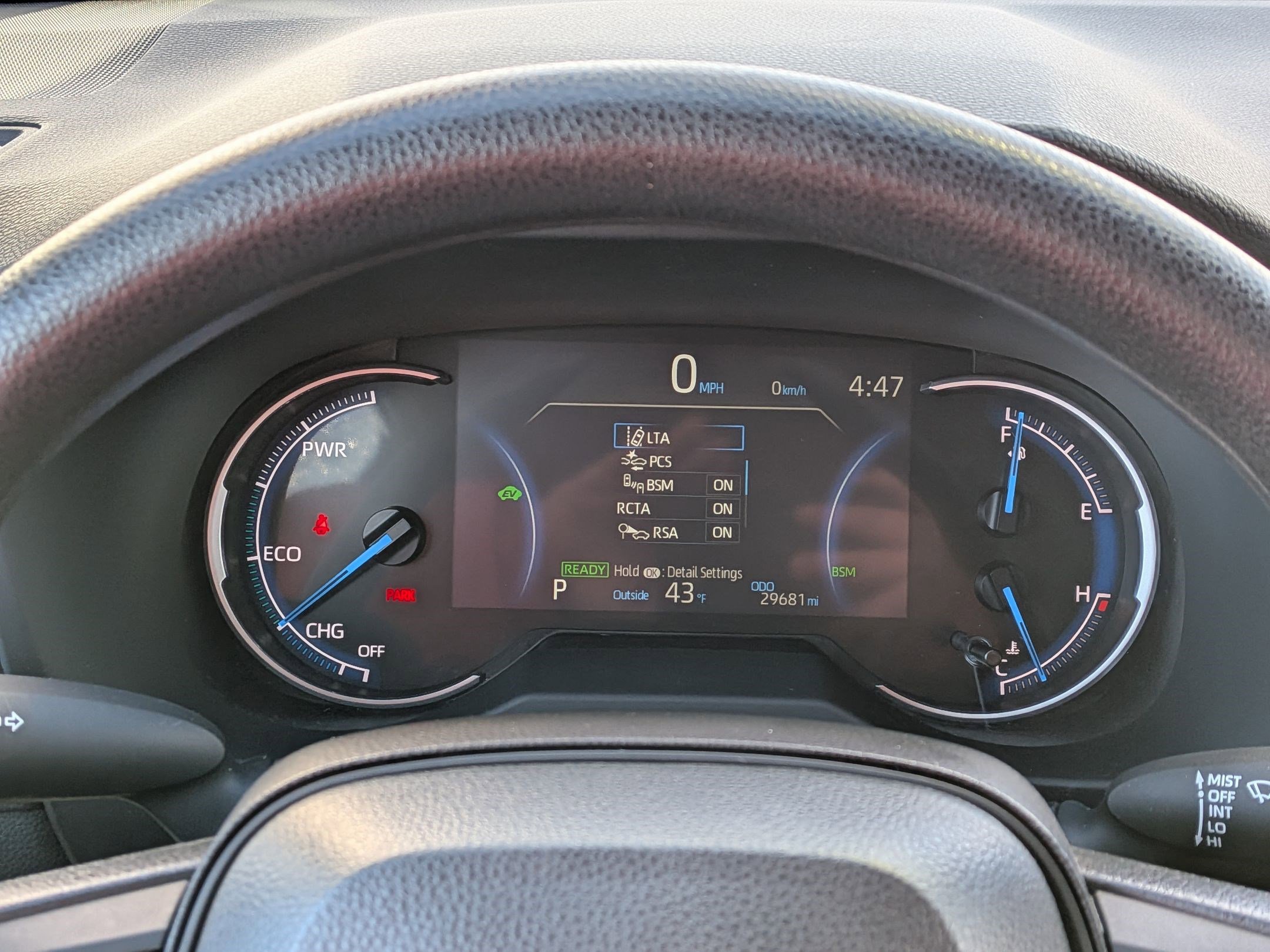 Used 2025 Toyota RAV4 XLE image 20