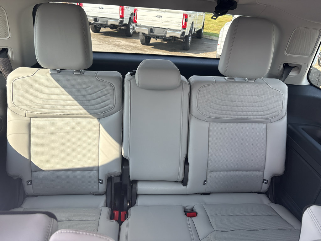 New 2027 Ford Expedition Platinum w/ Platinum Ultimate Package AWD/4WD image 32