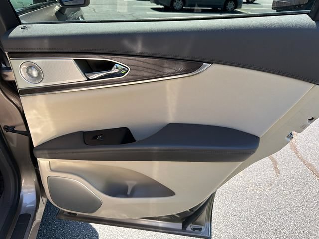 Used 2020 Lincoln Nautilus Reserve w/ Equipment Group 202A AWD/4WD image 18