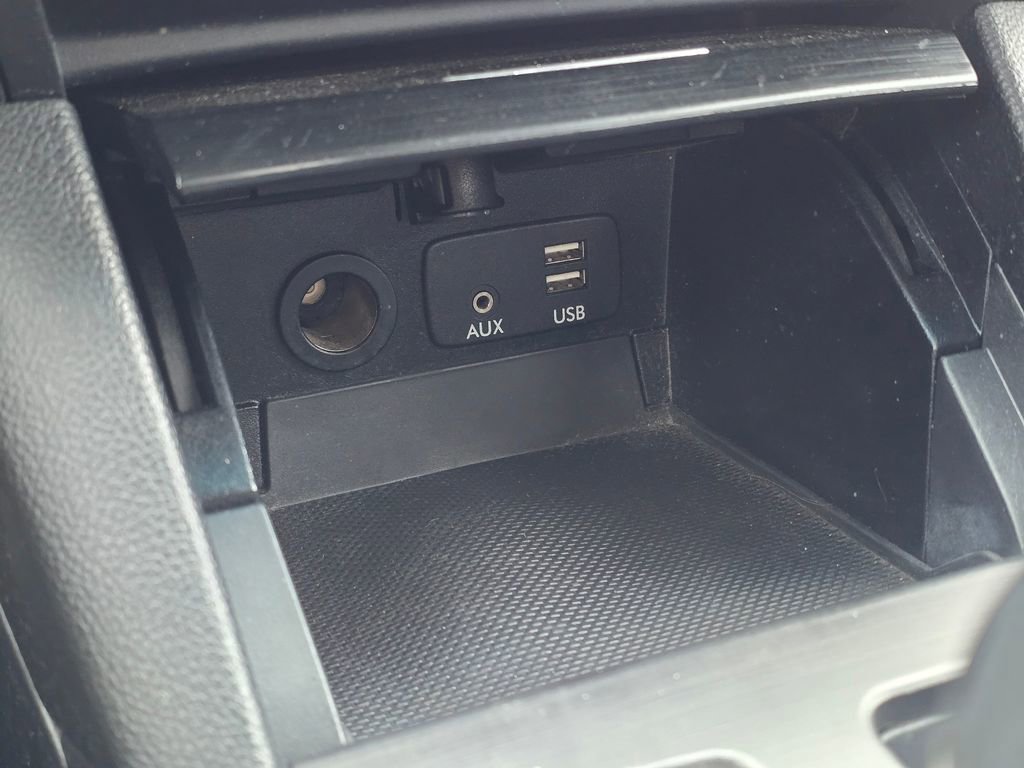 Used 2015 Subaru Legacy 2.5i Premium AWD/4WD image 31