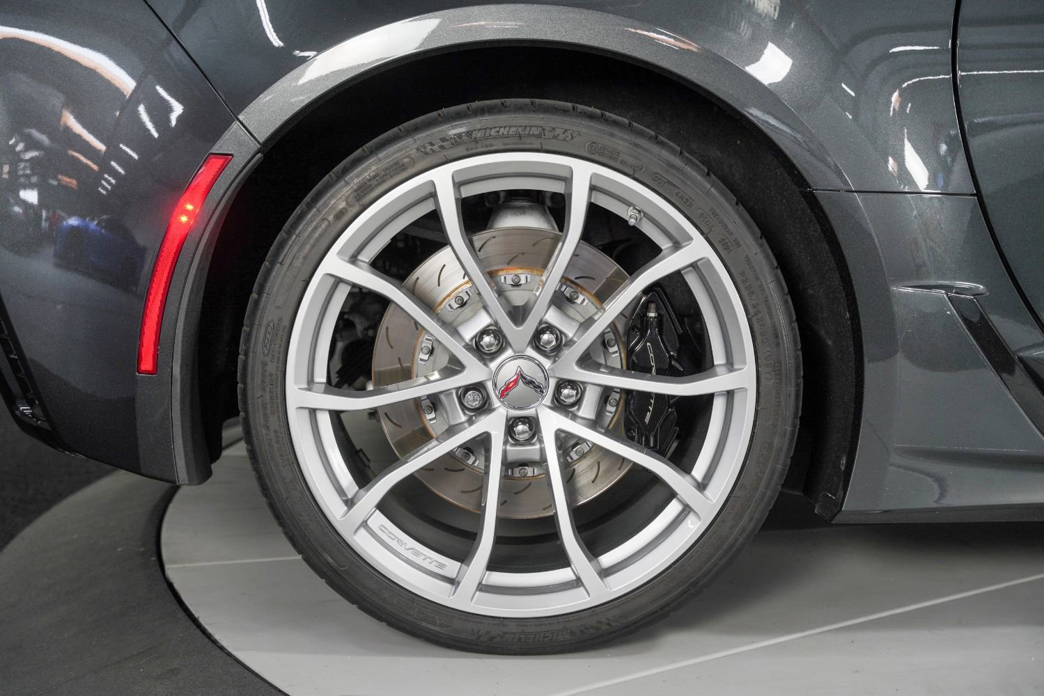 Used 2019 Chevrolet Corvette Grand Sport RWD image 28