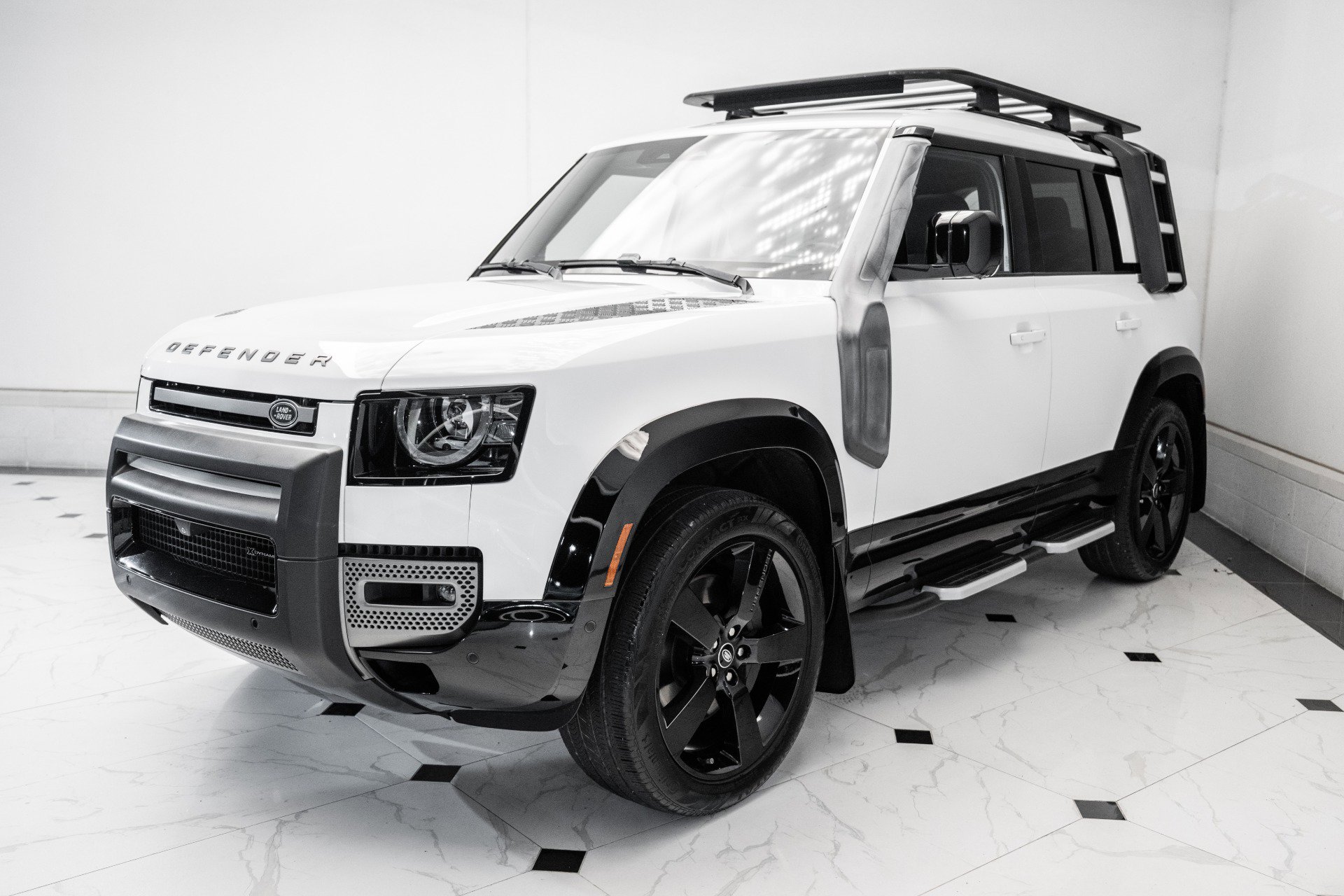 Used 2022 Land Rover Defender 110 X-Dynamic SE image 5