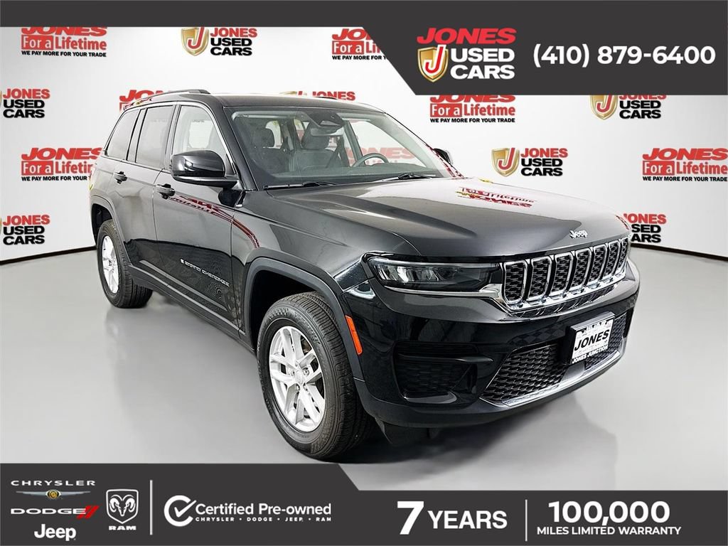 Used 2023 Jeep Grand Cherokee Laredo AWD/4WD image 1