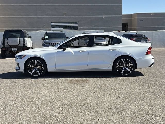 Used 2024 Volvo S60 B5 Core AWD/4WD image 9