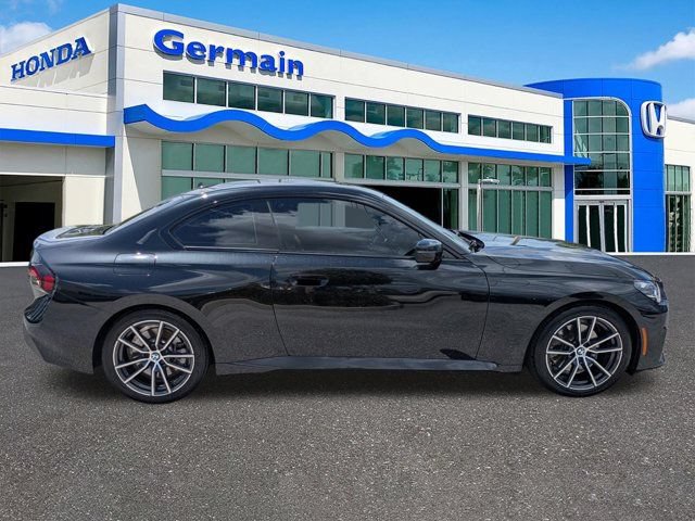 Used 2025 BMW 230i Coupe w/ Convenience Package RWD image 4