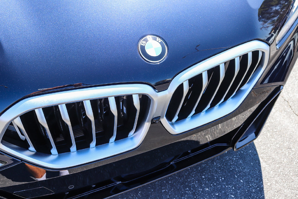 Used 2026 BMW X6 xDrive40i AWD/4WD image 11