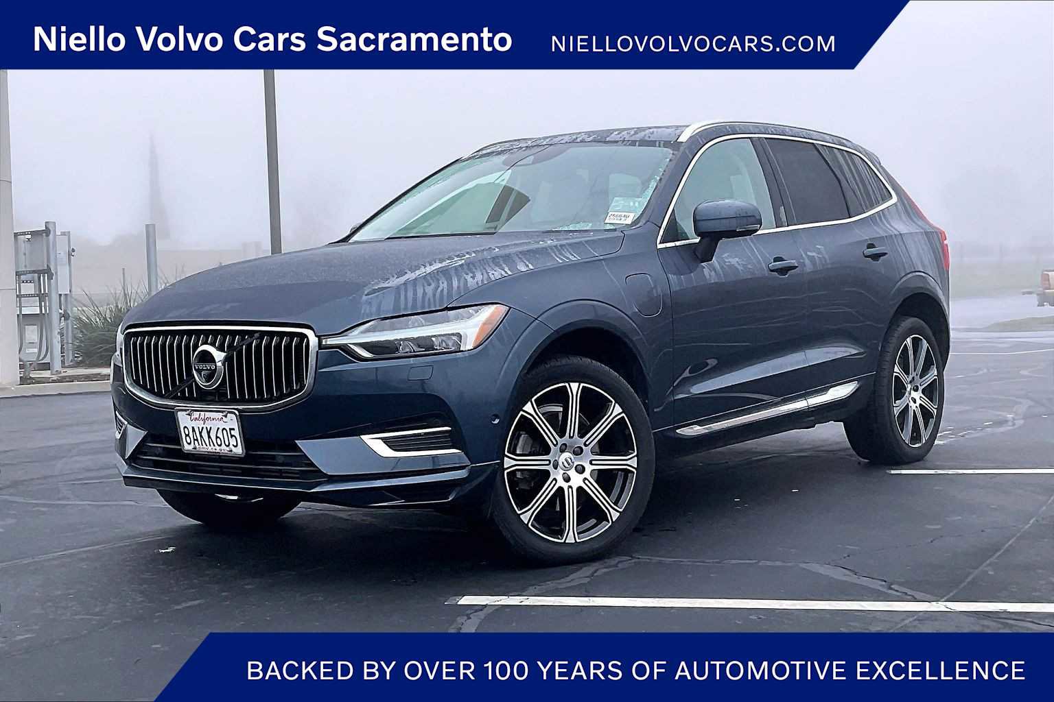 Used 2018 Volvo XC60 T8 Inscription w/ Advanced Package image 1