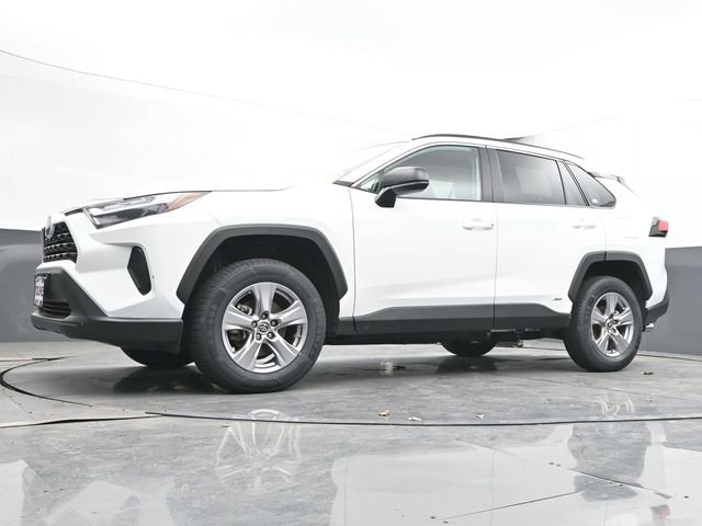 Used 2024 Toyota RAV4 LE AWD/4WD image 42