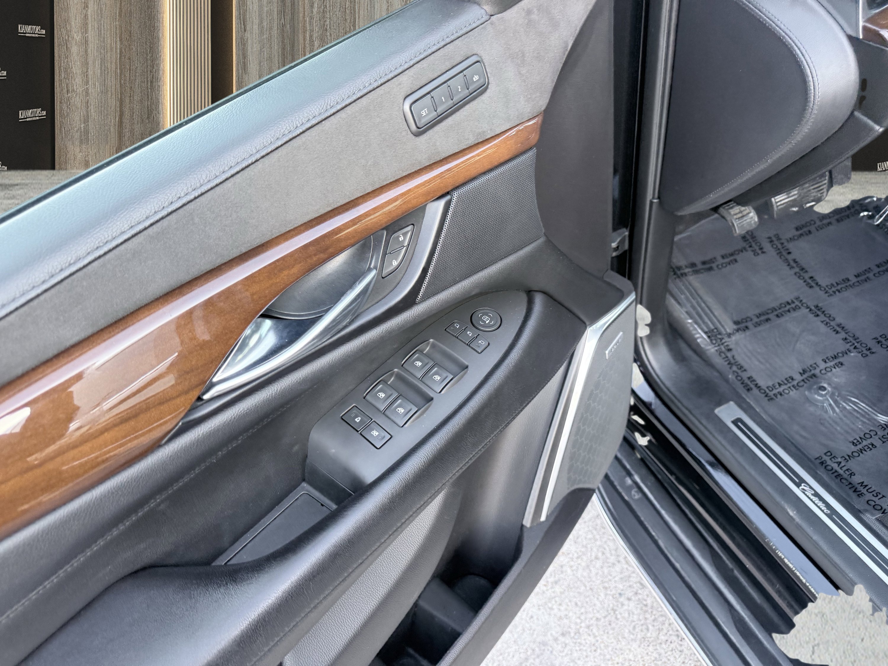 Used 2020 Cadillac Escalade ESV 2WD image 20