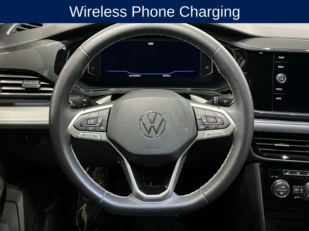 Used 2023 Volkswagen Taos SEL image 9
