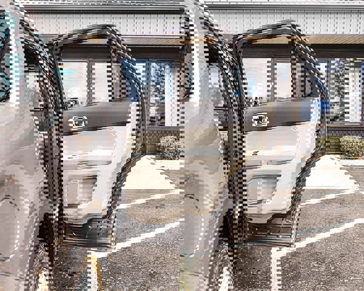 Used 2011 Ford Explorer XLT w/ 202A Rapid Spec Order Code image 40