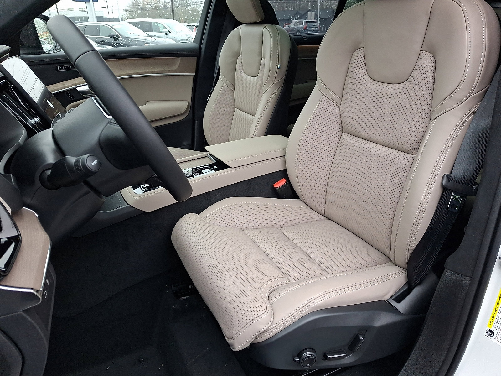 New 2026 Volvo XC90 T8 Ultra w/ Lounge Package image 8