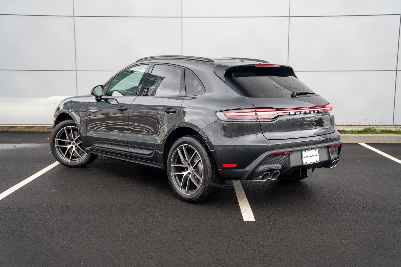 New 2026 Porsche Macan image 3