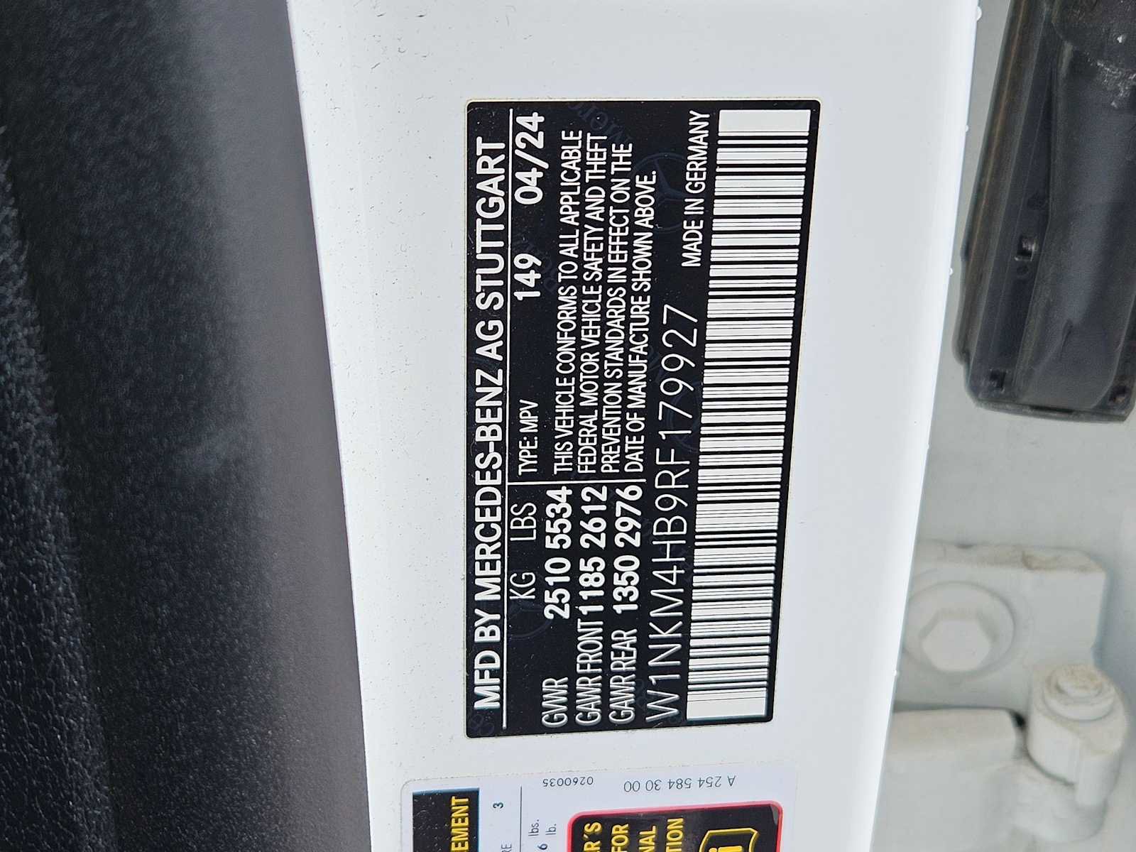 Used 2024 Mercedes-Benz GLC 300 4MATIC image 36