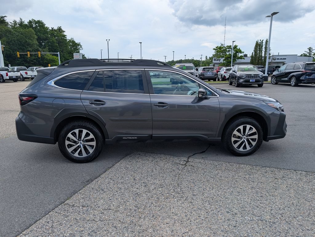 Used 2024 Subaru Outback Premium AWD/4WD image 7