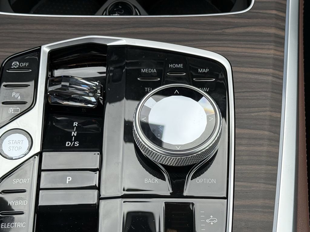 New 2026 BMW X5 xDrive50e w/ Executive Package image 23