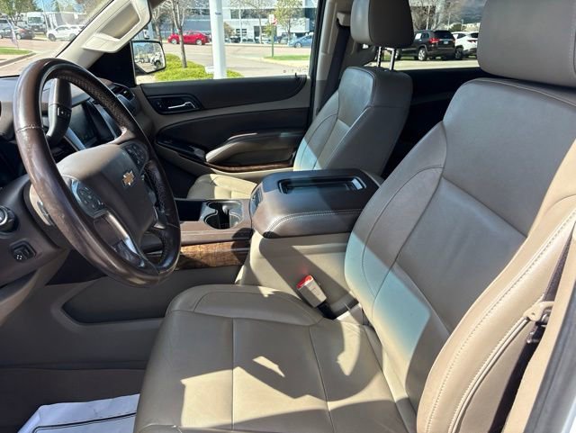 Used 2019 Chevrolet Suburban LT w/ Luxury Package AWD/4WD image 11