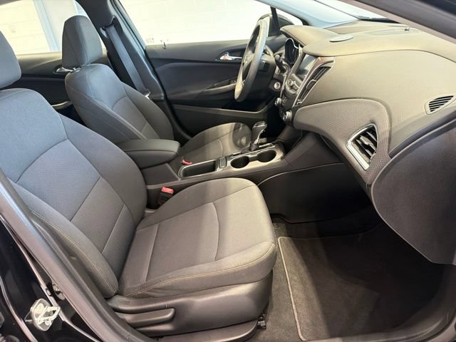 Certified 2019 Chevrolet Cruze LS w/ LS Convenience Package FWD image 11
