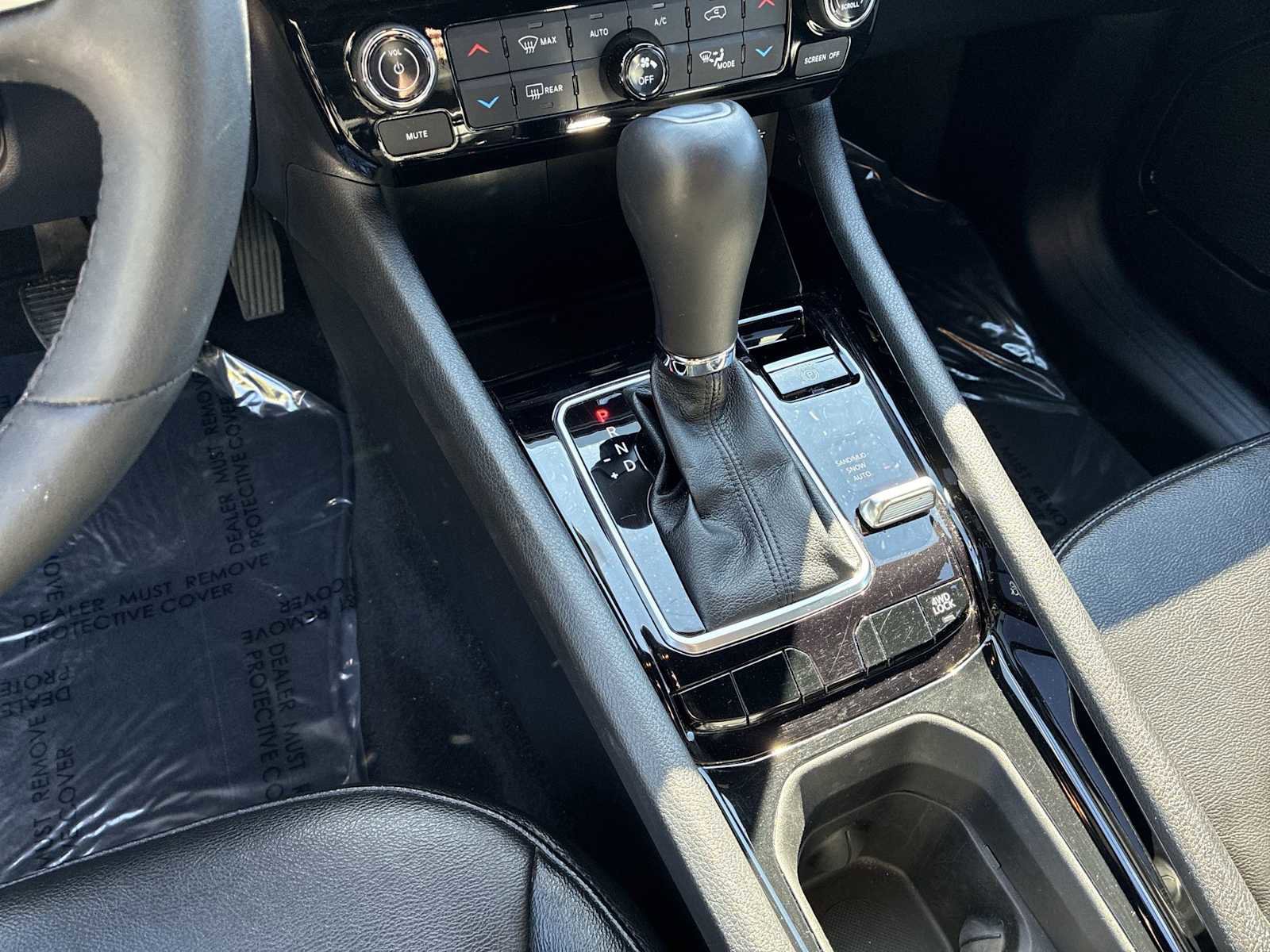 Certified 2025 Jeep Compass Limited AWD/4WD image 18