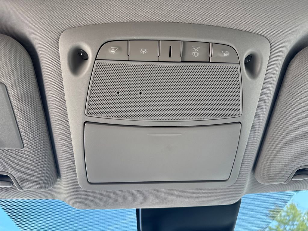 Used 2020 Nissan Rogue SV image 36