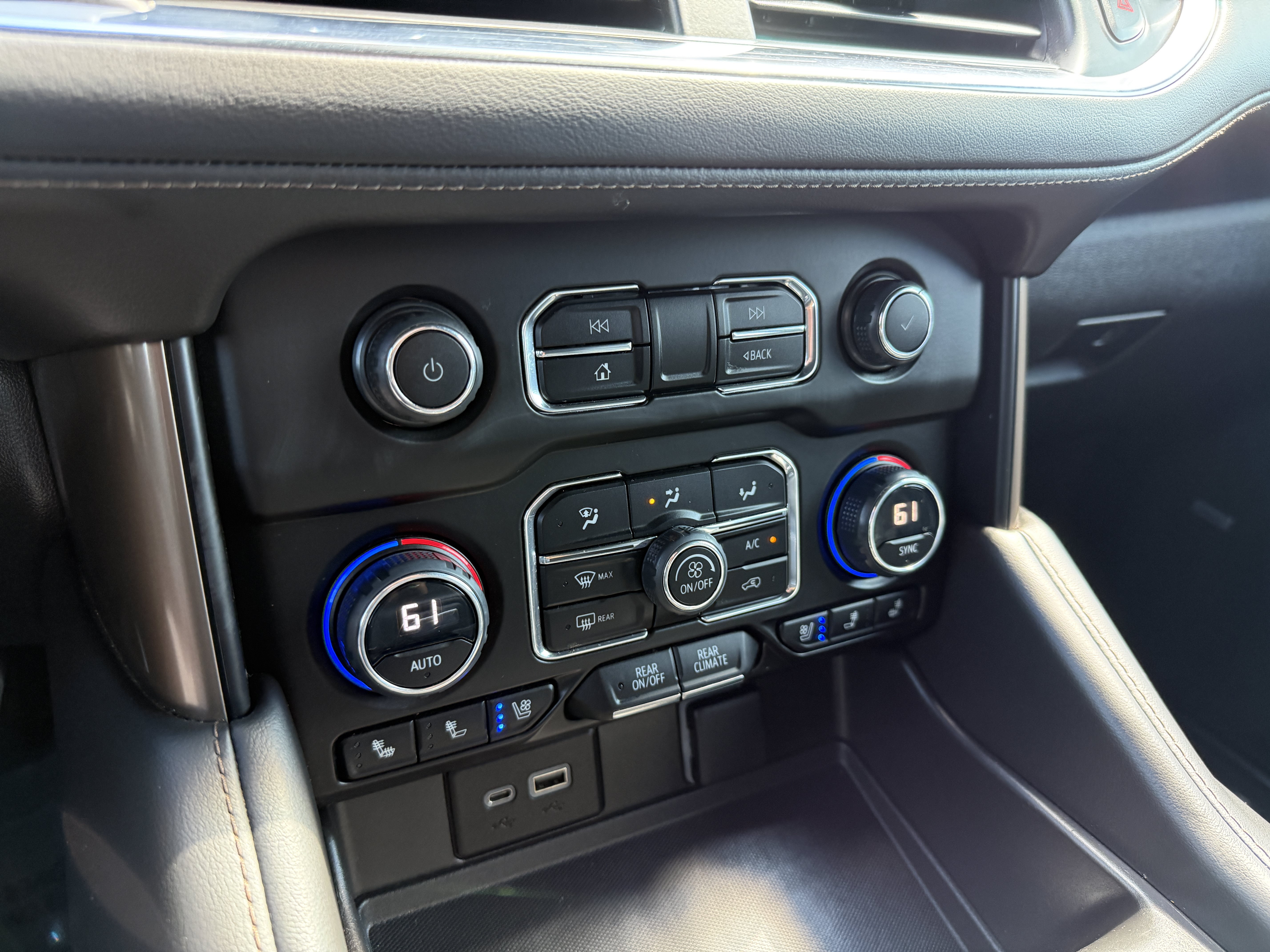 Used 2023 Chevrolet Tahoe High Country RWD image 28