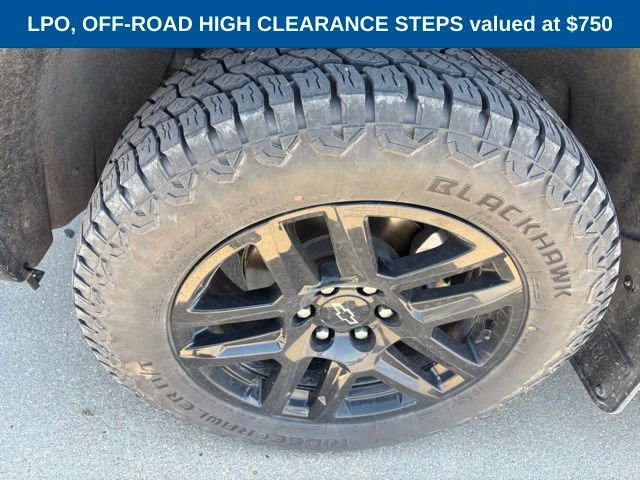 Used 2024 Chevrolet Silverado 1500 LT Trail Boss w/ LT Trail Boss Premium Package AWD/4WD image 6