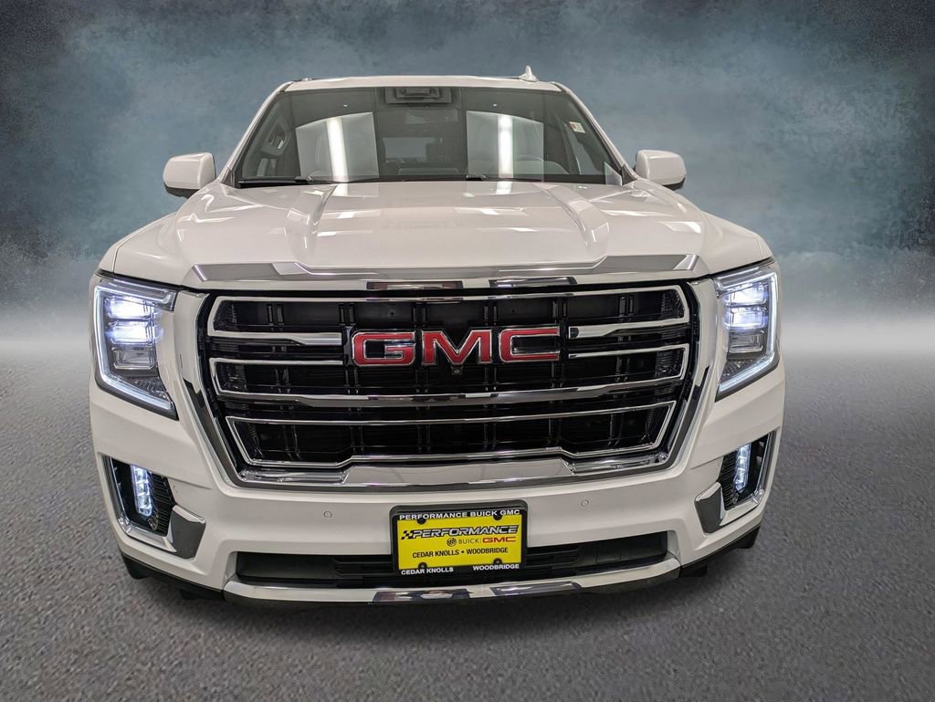 Used 2023 GMC Yukon SLT w/ SLT Premium Package image 2