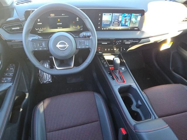 New 2026 Nissan Kicks SR w/ Cold Weather Package image 3