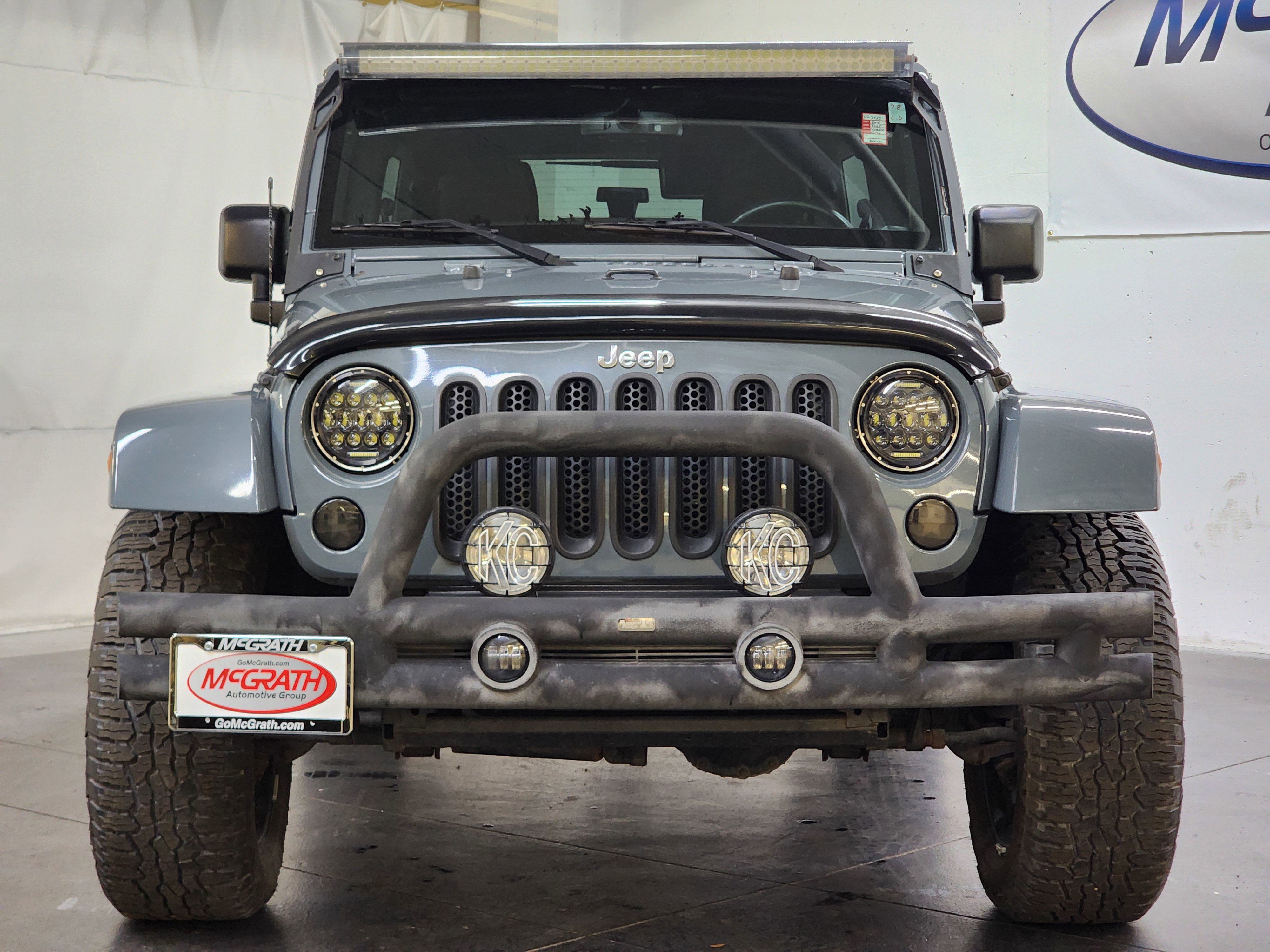 Used 2015 Jeep Wrangler Unlimited Sahara w/ Connectivity Group image 12