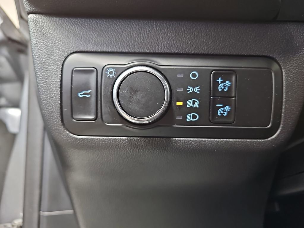 Used 2024 Ford Escape ST-Line image 25