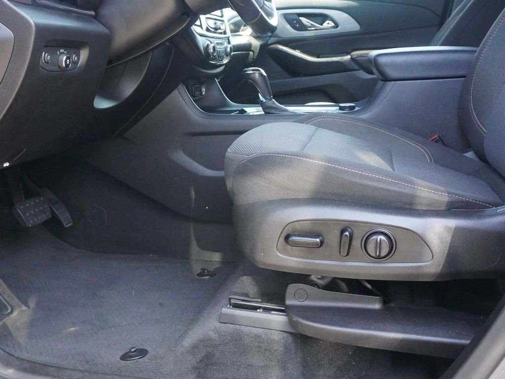 Used 2020 Chevrolet Traverse LT AWD/4WD image 24