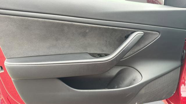 Used 2018 Tesla Model 3 Long Range image 17