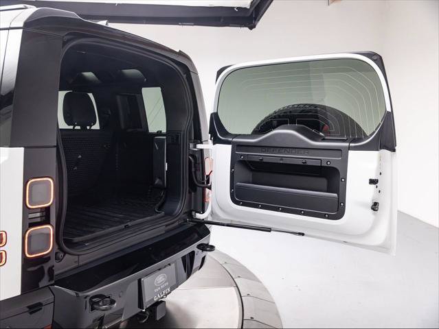 New 2026 Land Rover Defender 110 X-Dynamic SE AWD/4WD image 33