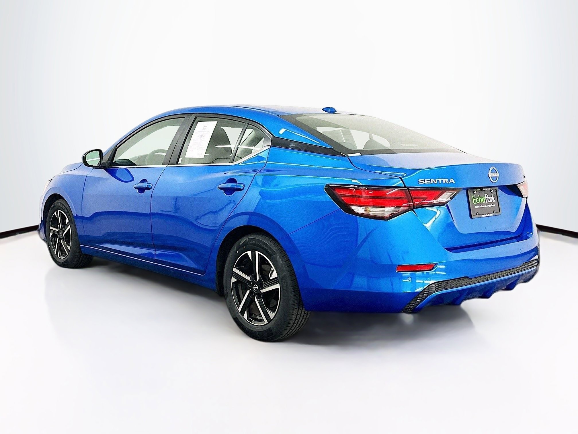 Used 2024 Nissan Sentra SV FWD image 5