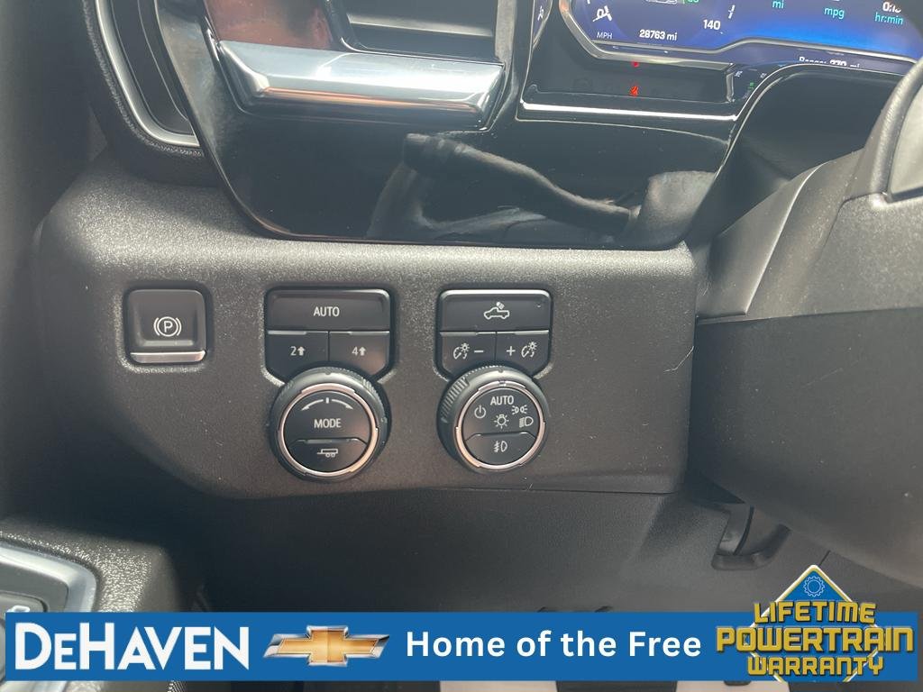 Used 2024 Chevrolet Silverado 1500 RST AWD/4WD image 18
