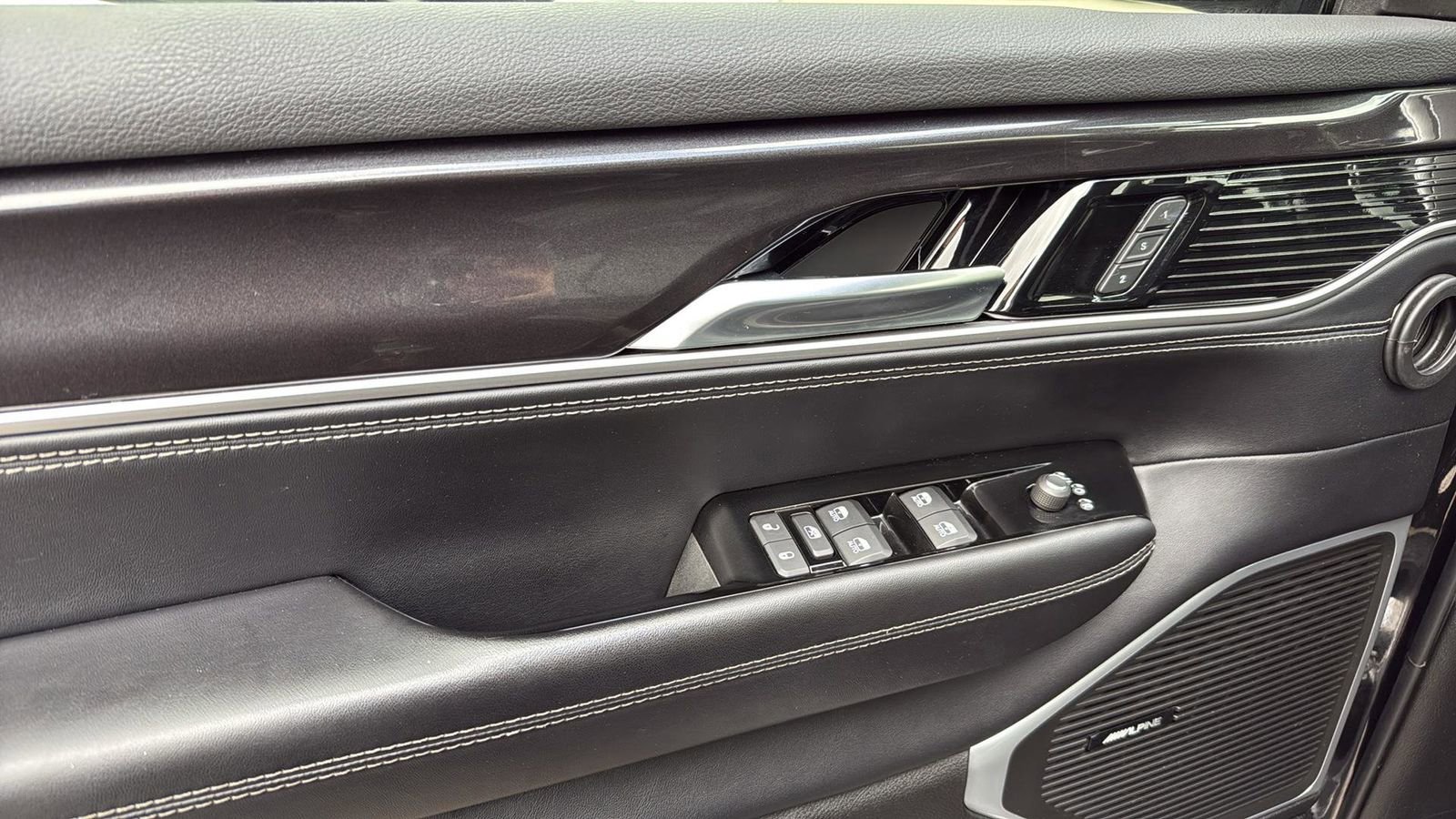 Used 2022 Jeep Wagoneer Series I w/ Convenience Group I image 12